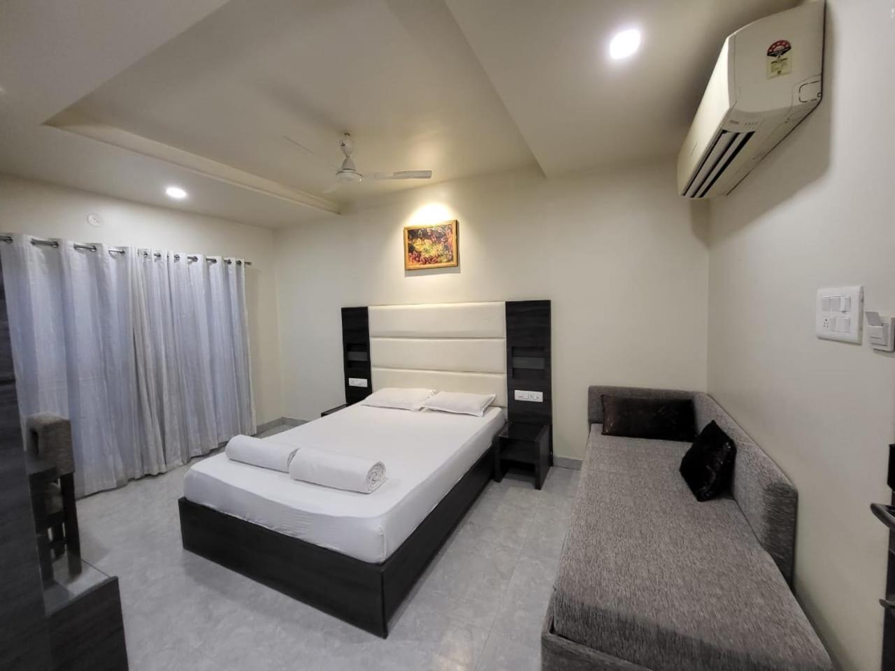 Hotel Nirvana Residency Nagpur Esterno foto