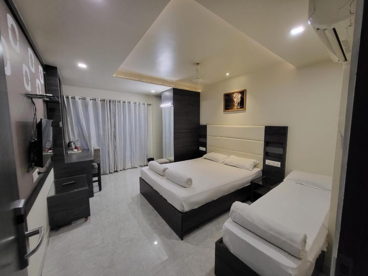 Hotel Nirvana Residency Nagpur Esterno foto